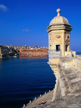 gebicki-michael-the-vedette-at-senglea-overlooking-the-grand-harbour-valletta-malta
